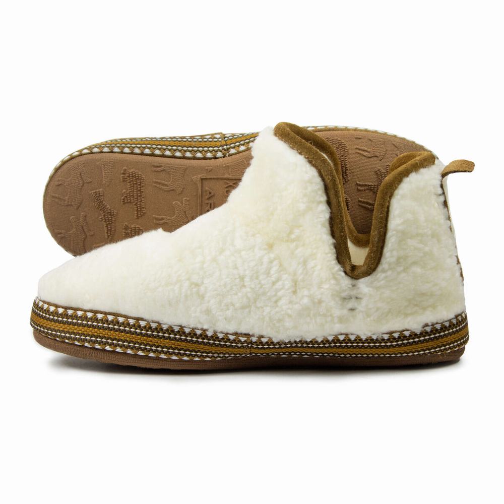 Women\'s Ariat Slippers Beige | GB6408ZYR